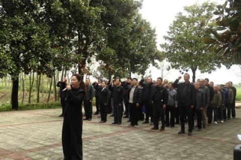 传承红色基因 践行文明新风——草埠湖镇高台村开展清明祭英烈新时代文明实践