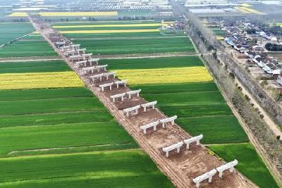 【聚力支点建设 冲刺全国百强】智慧设备助推武重高速荆门宜昌段建设提速