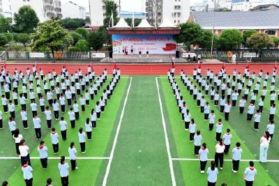 我市开展“高举队旗跟党走 做新时代好少年”主题队日活动