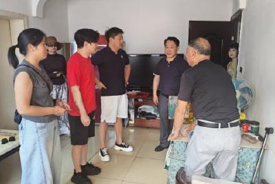 粽香暖民心 关怀伴端午
