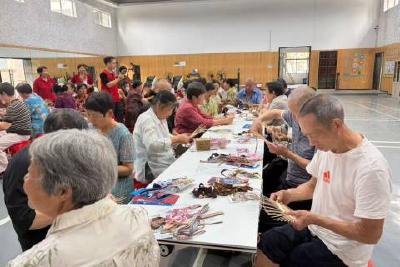 浓情端午粽叶飘香 和睦邻里共度安康