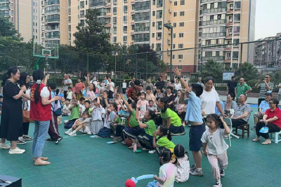端午电影夜 邻里共团圆