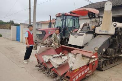 入户宣讲保平安 筑牢农机安全生产防线
