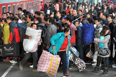 英山摸排返乡人口超8万人