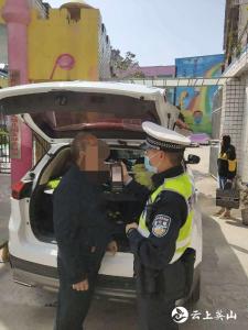 英山交警：酒驾整治再添战果