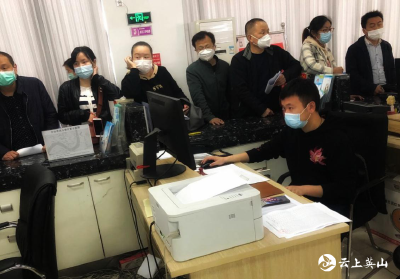 英山县社会劳动保险事业管理局积极做好工伤保险接收工作