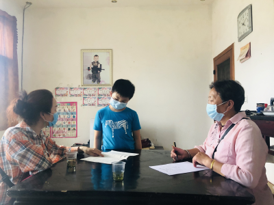英山县温泉小学：暖心家访  为爱而行