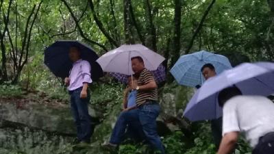 【快讯】吴家山林场快速处置一处地质灾害隐患点