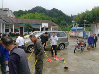 万和农业节日助残助力防汛