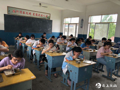 英山县南河中学：多措并举，助力初三学子复习备考