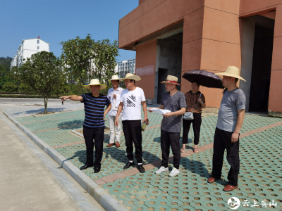 英山县委编办现场办公服务招商企业