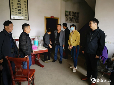 英山县直幼儿园开展“扶贫日”系列活动