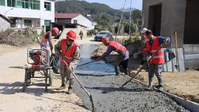 英山縣農(nóng)村公路局全力推進(jìn)四好農(nóng)村路建設(shè)