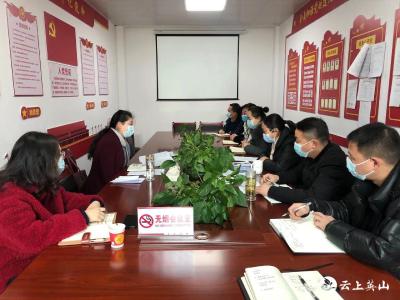 黄伟到县红会督导调研红十字相关工作
