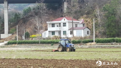 英山县满溪坪良种场：春耕春播忙！