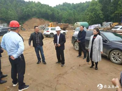 县住建局：主动靠前服务 优化营商环境
