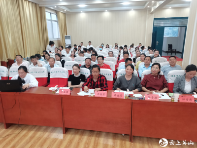杨柳湾镇举行“学党史·谈感悟”青年教师普通话比赛
