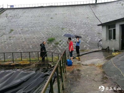 县环卫局全力做好防汛抢险工作 确保生活垃圾填埋场安全度汛