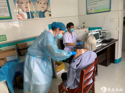 致敬！为默默坚守新冠疫苗接种一线的医护人员