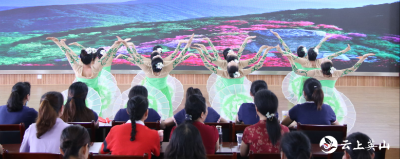 县第二幼儿园举办  “立师德，铸师魂，做合格人民教师”  师德讲堂活动