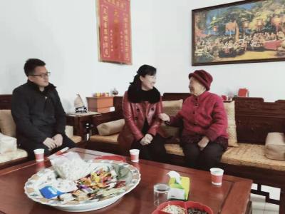 王海霞走访慰问英山籍在深圳知名企业家家属