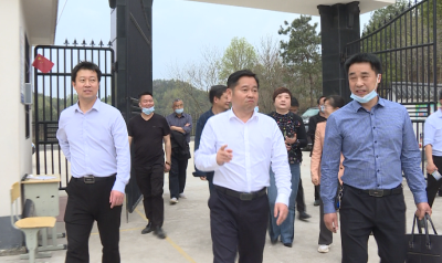 郑光文要求：弘扬“奉献坚守”精神  打造“凤凰琴”文化家园