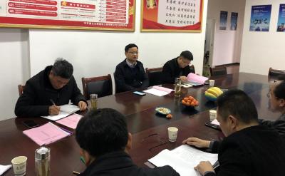 黄军文到湖北志强建筑公司调研