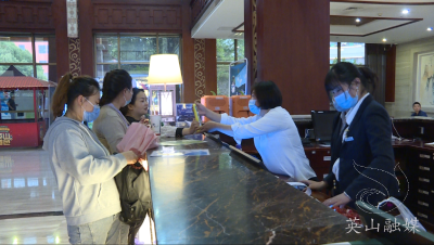 致敬白衣天使，洪广毕昇温泉酒店为医护人员送福利