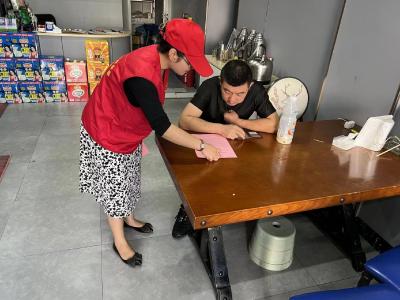 县发改局：科普知识进社区  绿色低碳入人心