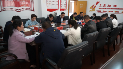 英山县庆祝第23个中国记者节座谈会召开