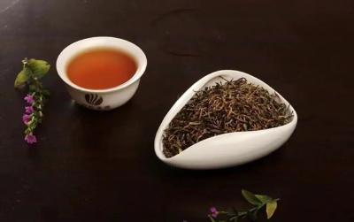 我县韵红颜牌英山红茶荣获中茶杯特别金奖
