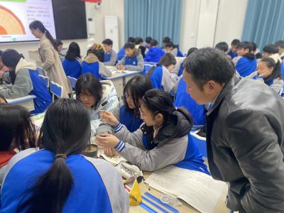  英山县初中理化生科学好课堂生物决赛在长冲中学举行