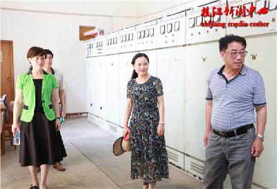 市委常委、宣传部部长黄丹梅视察高考考点