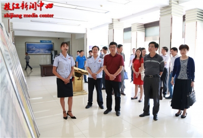市人大常委会主任会议视察地税征管工作