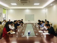 10月29日下午，市委书记刘丰雷前往枝江电子信息产业园现场办公