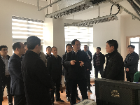刘丰雷在电商产业园现场办公