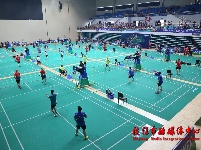 今天，宜昌市第九届“宜硕杯”羽毛球锦标赛暨湖北省羽毛球积分赛在枝开拍！