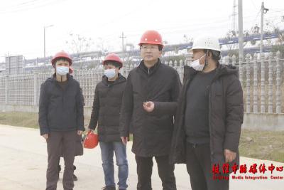 余峰调研我市化工企业“关改搬转”工作