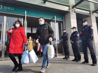 枝江北所：多方联动打造平安“站车线”  