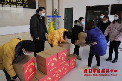 枝江市总工会温暖送职工 让“就地过年”更温馨