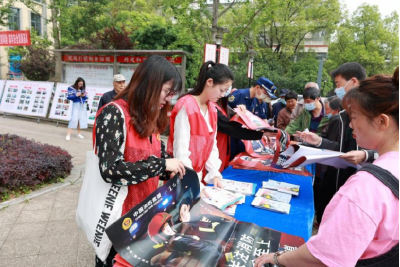 市应急管理局 | 学史力行办实事 安全 “七进”入民心