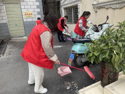 市审计局积极开展“学雷锋”志愿服务活动