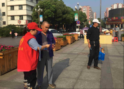 清明假日，我市开展文明旅游宣传