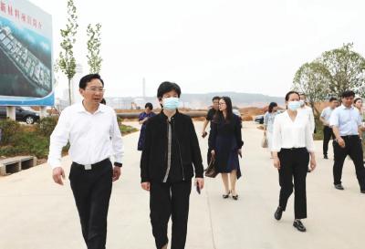 周正英带队来枝江开展“媒体走基层”活动