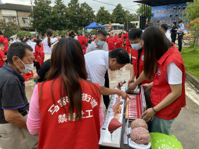 马家店街道：送法下乡 禁毒同行