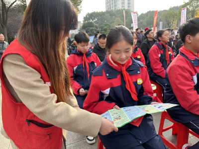 马家店街道：“宪法日”说法 筑牢禁毒防线