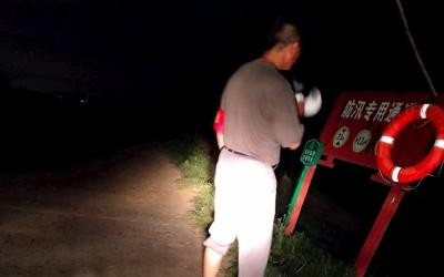 石套子村：筑牢夏夜水域安全防线