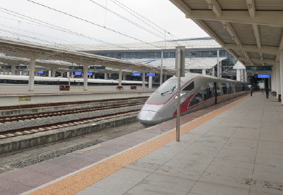 湖北这条新高铁今日开通！