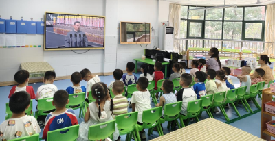 枝江市仙女镇中心幼儿园：童心观礼赞雄壮 爱国种子萌芽时 