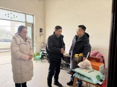 新春慰问进家门 残联关怀暖人心